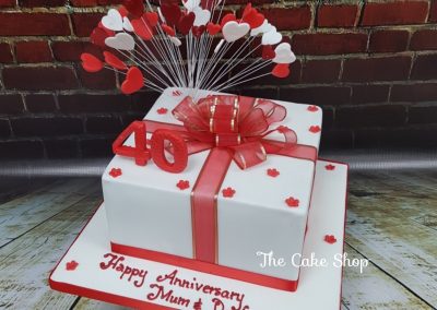 Birthday / Anniversary Cake - 40th - Heart decor in present shape
